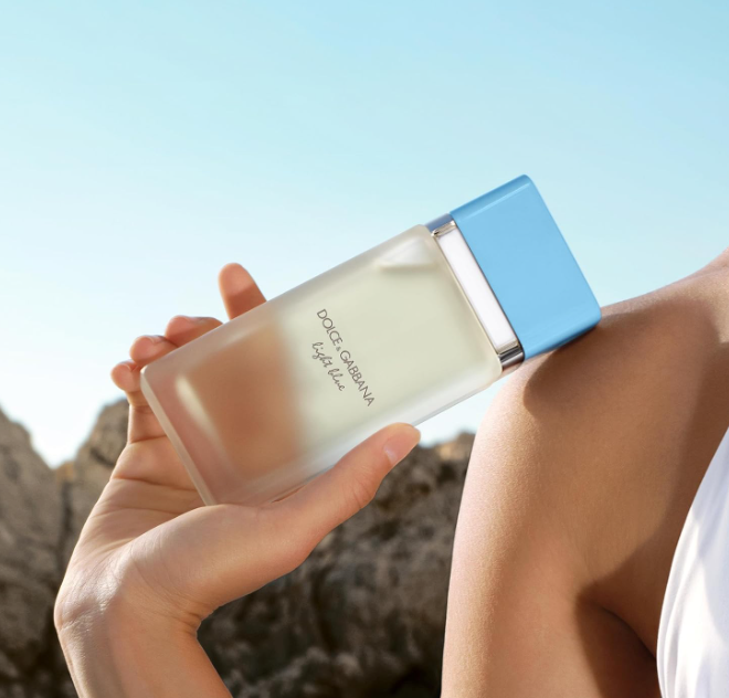 Dolce & Gabbana Light Blue Eau de Toilette for Women | Fresh Citrus Fruity Floral Long Lasting Designer Perfume Spray | 100ml / 3.4 fl oz