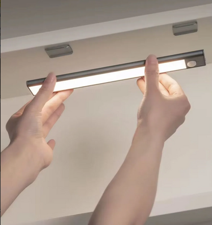 COBA CB-C091 Wireless Charging LED Lamp with USB-C Power, Rechargeable Portable LED Light with Phone Charging Function, Multi-Mode Desk & Emergency Lamp